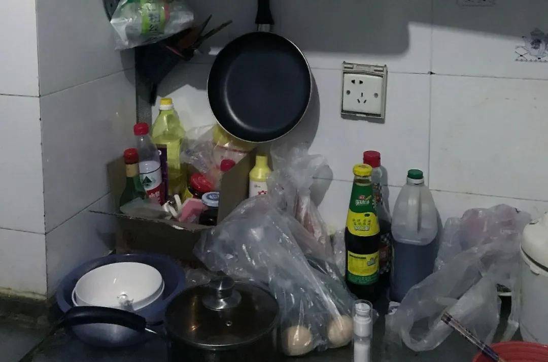 群租房里的女孩们